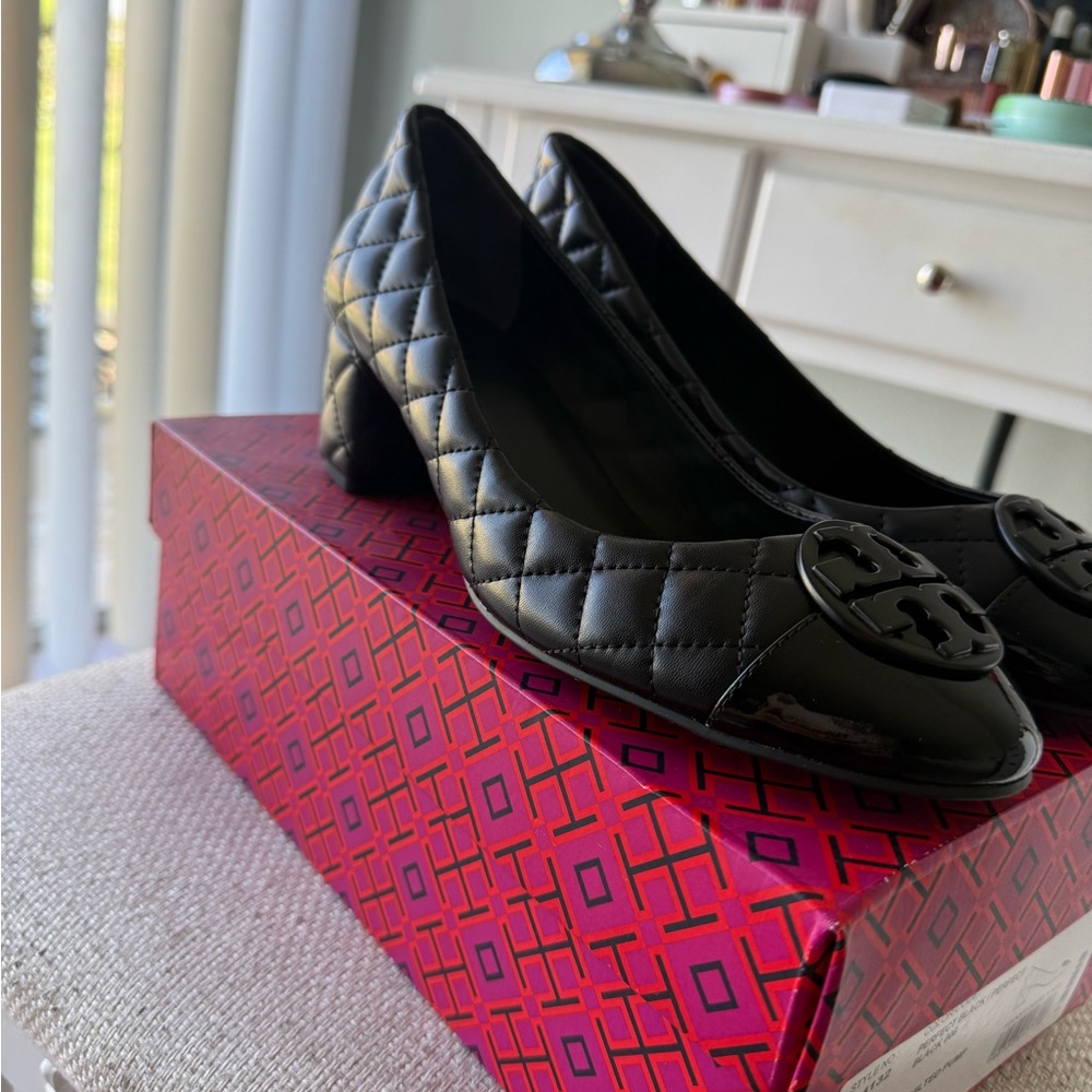 Tory Burch Chelsea Black Quilted Women's Shoes New
